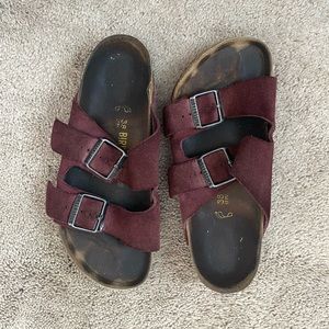 Maroon Birkenstock’s women’s